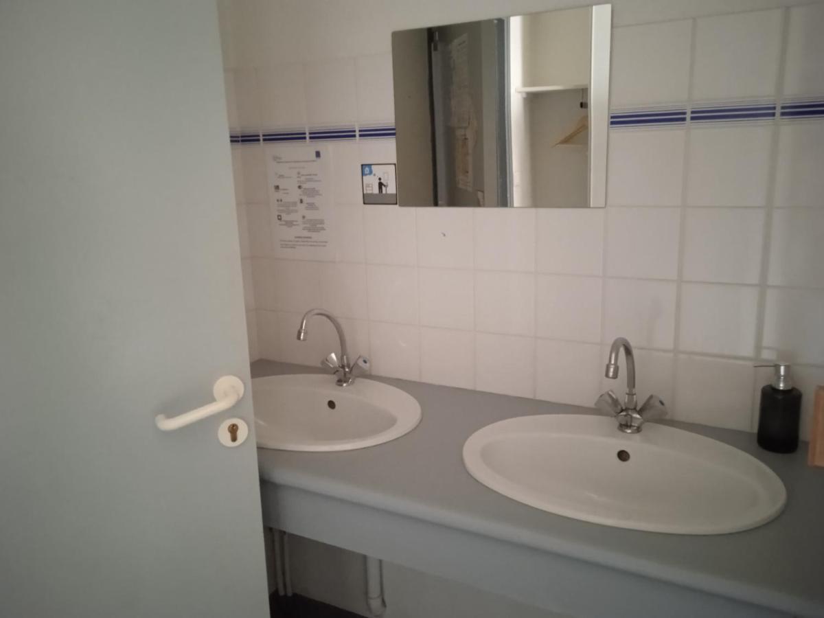 Auberge De Jeunesse Hi بونتيفي المظهر الخارجي الصورة